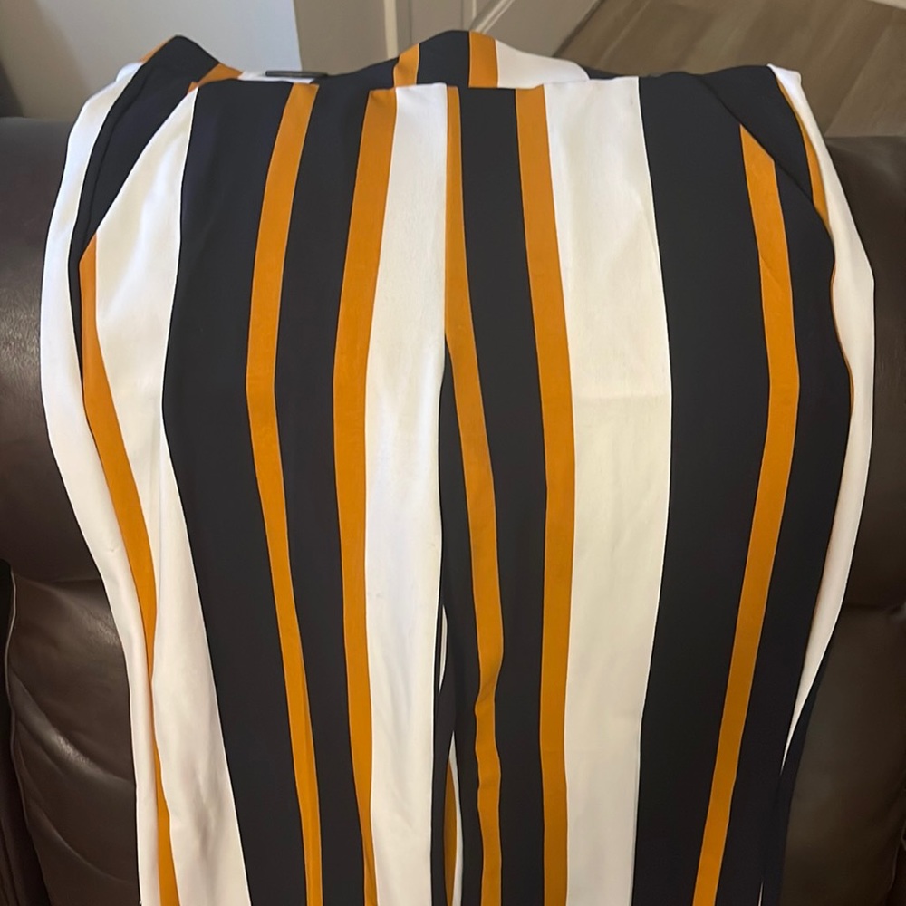 Like new stripped dress pants 🌟